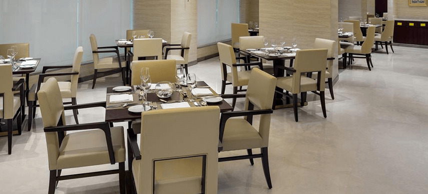 Sheraton Makkah Jabal Al Kaaba Hotel Mekka Kültér fotó Restaurant interior