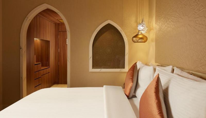 Sheraton Makkah Jabal Al Kaaba Hotel Mekka Kültér fotó A bedroom at the hotel